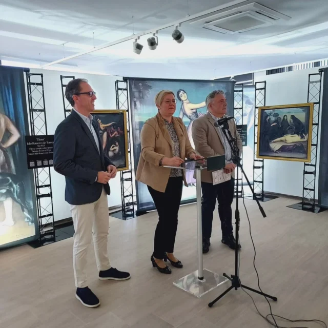 Inauguración en Pozoblanco, GRACIAS,  es un placer estar en el lugar donde vivió la familia de Julio Romero de Torres,  sus orígenes, su familia.  El valle de los pedroches se viste de gala con 150 años de un cordobés eterno. 
#cordoba #julioromerodetorres #150añosdeuncordobeseterno #pozoblanco #andalucia #valledelospedroches #maatk_oficial #maatk #vamosacambiarlaformadeverelarte